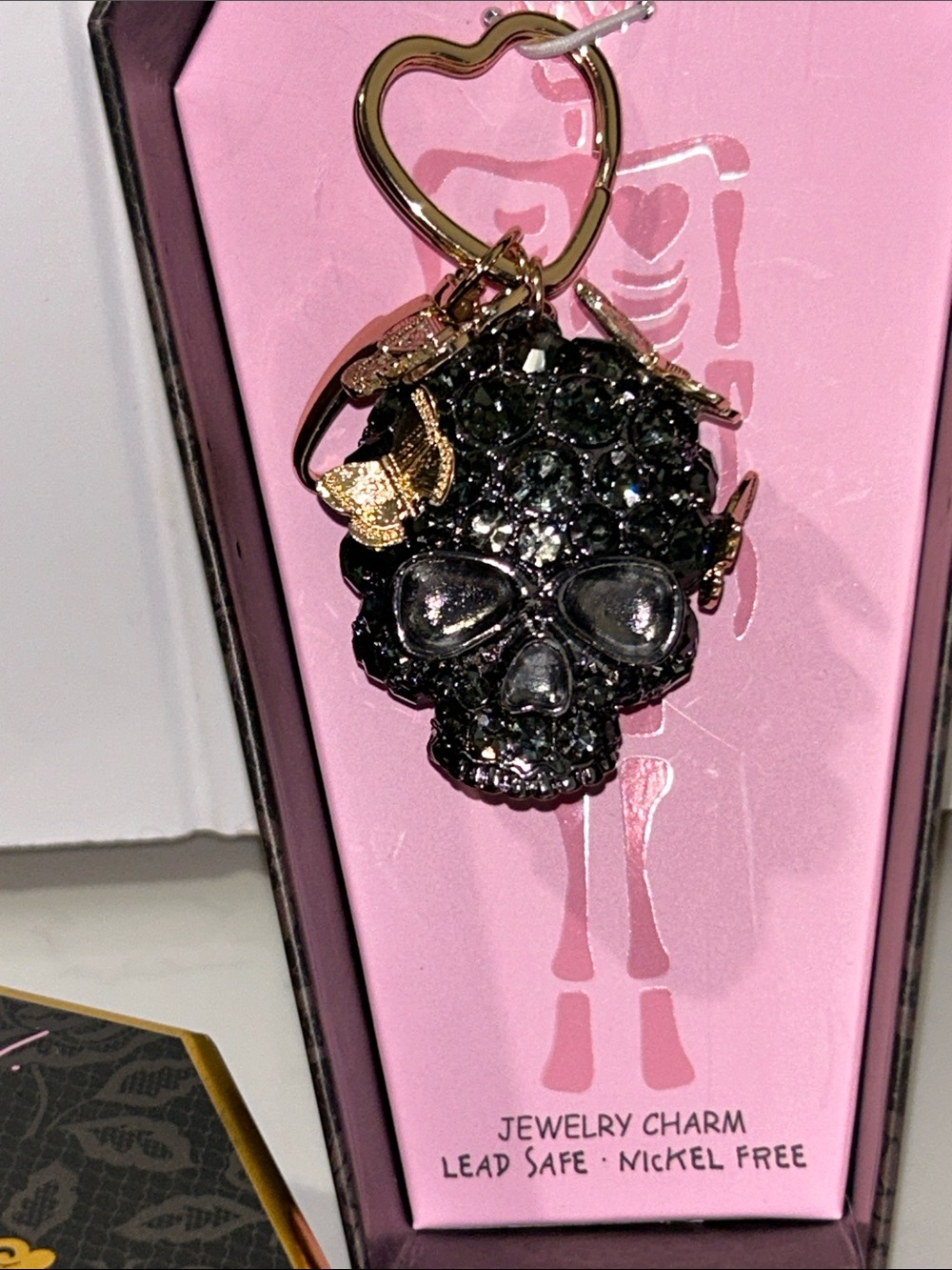 Betsey Johnson black crystal skull& butterfly bag charm keychain NIB/NWT - Picture 13 of 13